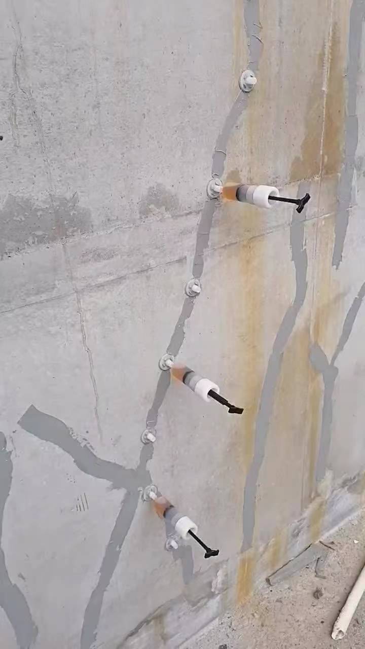 嘉峪关混凝土开裂的原因